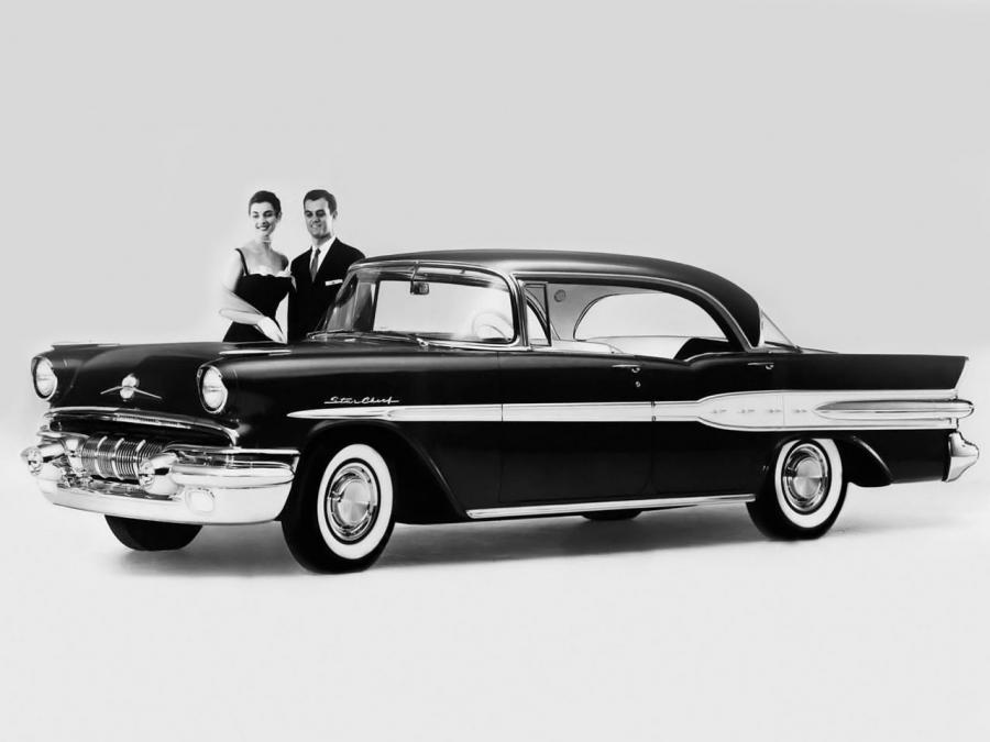  Pontiac Star Chief Custom Catalina Sedan (2839SD) 1957 года  (фото 1 из 3)